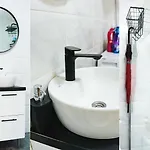 Апартаменты Bright One Bedroom