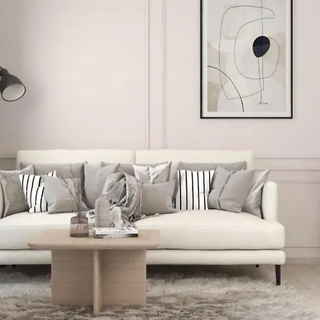 Bright One Bedroom بودغوريتْسا