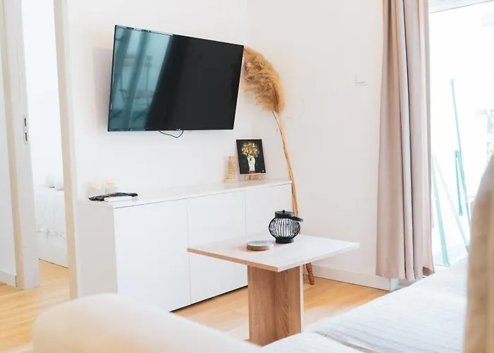 Bright One Bedroom Lejlighed Podgorica